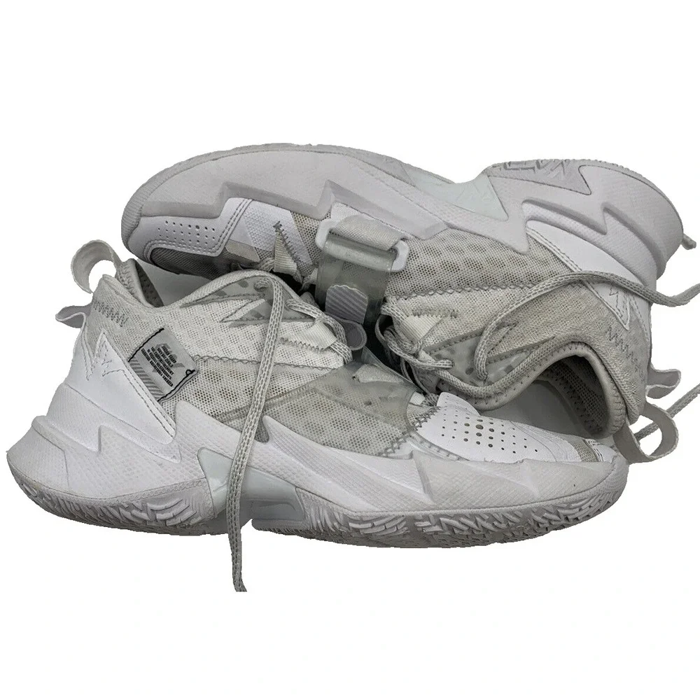 Basketball Shoes Jordan why not zero 3 Youth Size 7 White Silver